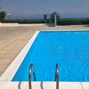 casa-laura.it-lombardy.com/
