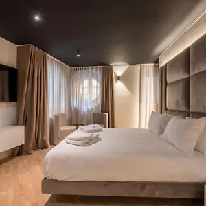 Apartment Brera Luxury Near Duomo With Wifi